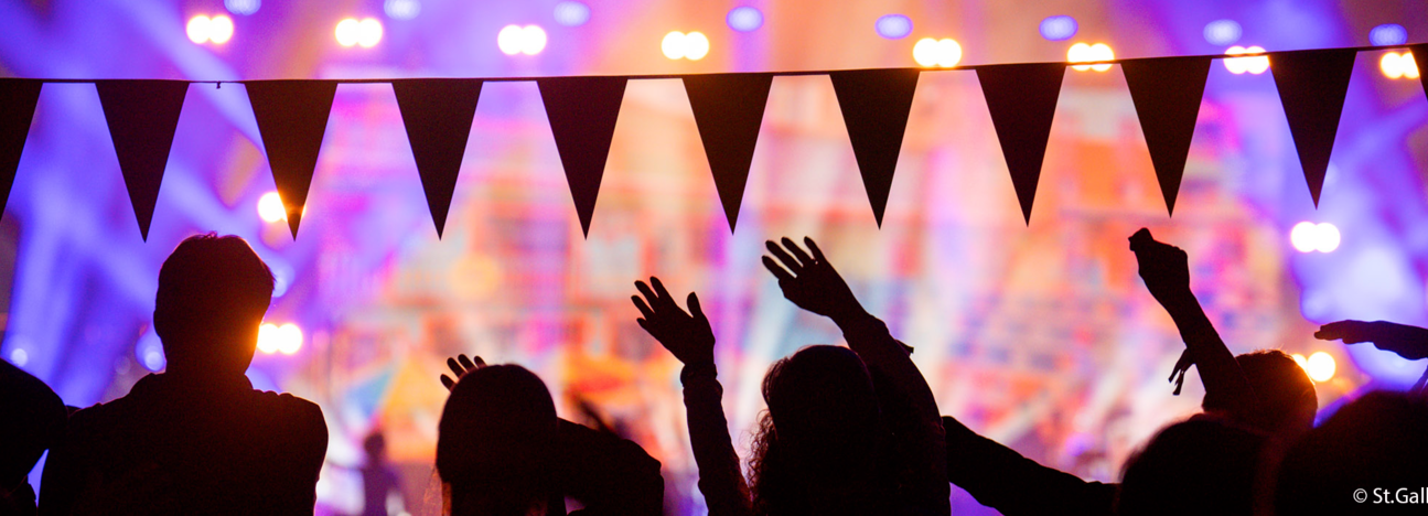 Kop yigitlar bir mushuk ichida kamming porno tomosha